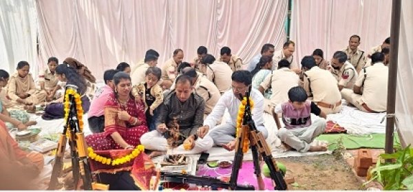 थाना कोंडागांव में विधि-विधान से हुई शस्त्र पूजा, धर्म और सत्य की विजय का संदेश