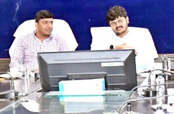 आयुष्मान कार्ड बनाने में लापरवाही बरतने वाले 33 सीएससी आपरेटर की आईडी निरस्त