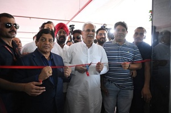 मुख्यमंत्री श्री भूपेश बघेल ने जन्मदिन पर युवाओं को दिया बीपीओ का तोहफा