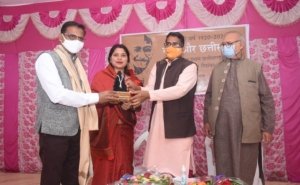गांधी जी का प्रथम छत्तीसगढ़ प्रवास के शताब्दी वर्ष पर बापू और छत्तीसगढ़ पर केन्द्रित संगोष्ठी मुजगहन के साहित्य सदन में हुआ संपन्न राष्ट्रीय