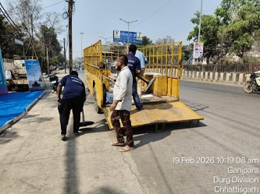 कलेक्टर के निर्देश पर तत्काल कार्रवाई - मारुति सुज़ुकी का अवैध अतिक्रमण हटाया, निगम की त्वरित कार्रवाई से मार्ग हुआ मुक्त