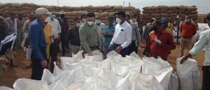 खाद्य सचिव ने धान खरीदी केन्द्रों का किया आकस्मिक निरीक्षण