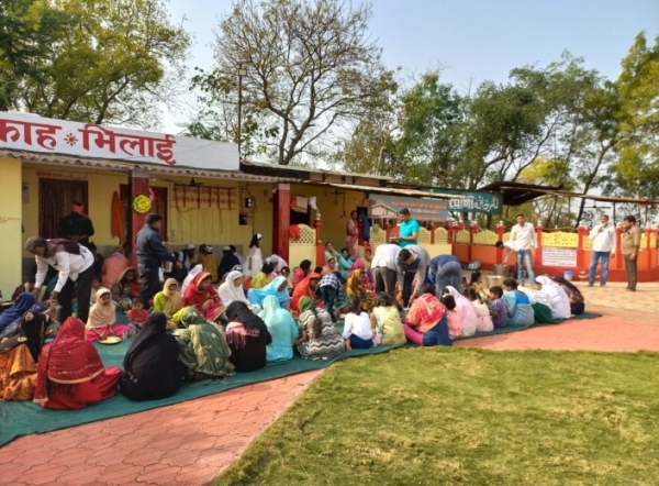 नए साल पर दुआए खैर के साथ की चादर शरीफ की जियारत