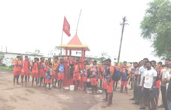 भक्ति : नगर से भोरमदेव रवाना हुई कावड़ियों टोली   