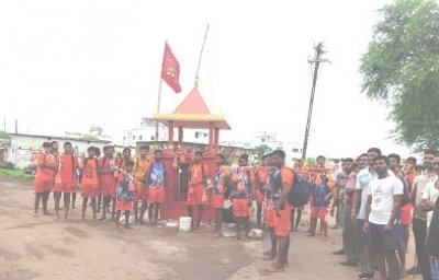 भक्ति : नगर से भोरमदेव रवाना हुई कावड़ियों टोली   