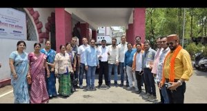 पटरीपार की एक लाख आबादी के स्वास्थ्य अधिकार पर संकट! आयुर्वेदिक चिकित्सालय को हटाने की तैयारी के खिलाफ जनआक्रोश, कलेक्टर से यथास्थान निर्माण की मांग