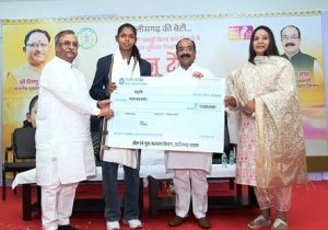 छत्तीसगढ़ की बेटी संजू देवी को 50 लाख का ऐतिहासिक सम्मान: कबड्डी वर्ल्ड कप की MVP ने रचा गौरव का नया अध्याय