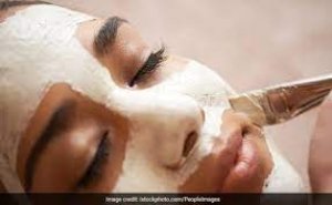 चावल और दूध से आएगा चेहरे पर निखार, बस इस तरीके से करना होगा फेस पर अप्लाई