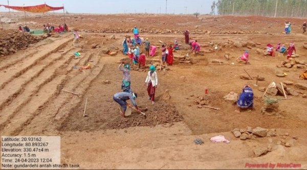 मनरेगा में श्रमिकों को रोजगार देने में राजनांदगांव जिला प्रदेश में अव्वल