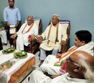 भेंट-मुलाकात: मुख्यमंत्री ने एल्डरमैन  बहादुर राम के घर जाकर  उनका कुशलक्षेम जाना