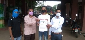 गली -मोहल्ले में बरसात का पानी भरने से जनता परेशान  निराकरण की मांग को लेकर ज्ञापन सौंपा गया