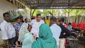 एच एस सीएल के लोगों ने बताई बिजली की समस्या 