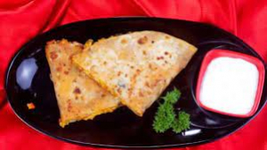 मसाला पीस कर इस तरह बनाएं आलू के पराठे, स्वाद में लगते हैं लाजवाब