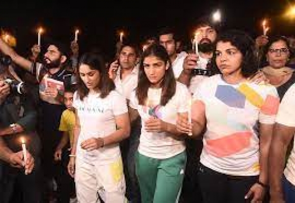 mahila wrestler figth again govt.