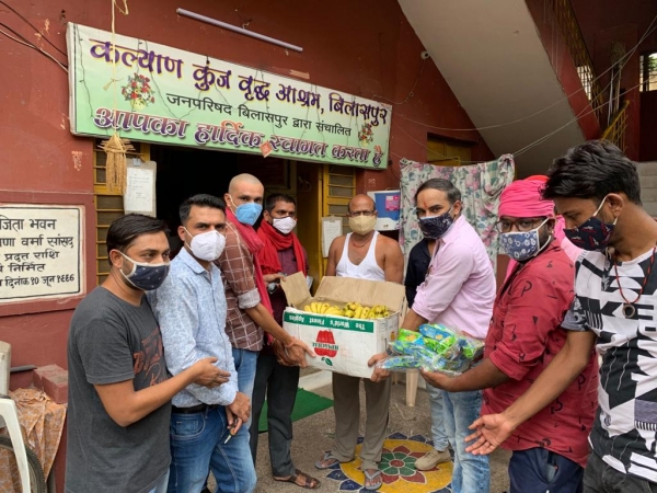 जब तक सूरज चांद रहेगा जोगी जी का नाम रहेगा" नारों के साथ बिलासपुर मे दी गई स्व. अजीत जोगी को भावभीनी श्रधान्जली।*