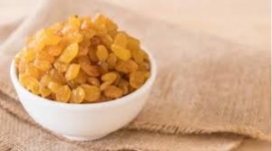 सेहत के लिए इतने कमाल करती है एक मुट्ठी किशमिश, जानें इसे खाने का सबसे हेल्दी तरीका