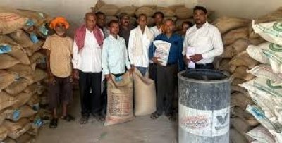 खरीफ सीजन के लिए खाद-बीज का पर्याप्त भंडारण:वितरण में गड़बड़ी पर प्रशासन सख्त, 8 केंद्रों पर बैन