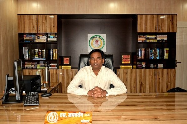 मोहला-मानपुर-अंबागढ़ चौकी जिले को नई पहचान और विकास की पंख देने में, कलेक्टर एस जयवर्धन का अविस्मरणीय योगदान