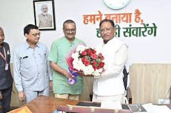 मुख्यमंत्री विष्णुदेव साय से  निगम-मंडल के नवनियुक्त अध्यक्षों ने की सौजन्य भेंट