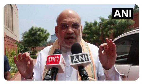 &ldquo;लापता&rdquo; के आरोपों पर अमित शाह का पलटवार: 24 घंटे संसद में बैठकर हर सवाल का जवाब देने की पेशकश