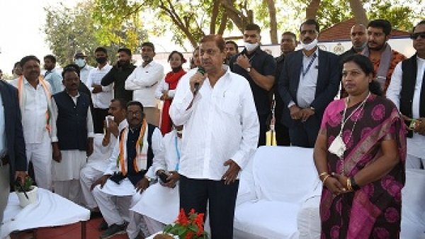 वन एवं प्रभारी मंत्री मोहम्मद अकबर ने किया आनंद वाटिका बर्थडे पार्क का लोकार्पण