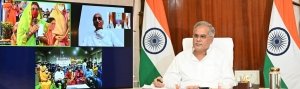 मुख्यमंत्री बघेल ने ग्राम टेमरी में बिहान केफेटेरिया तथा बिहान बाजार और सेरीखेड़ी में कल्पतरू मल्टीयूटिलिटी सेंटर का किया ई-लोकार्पण