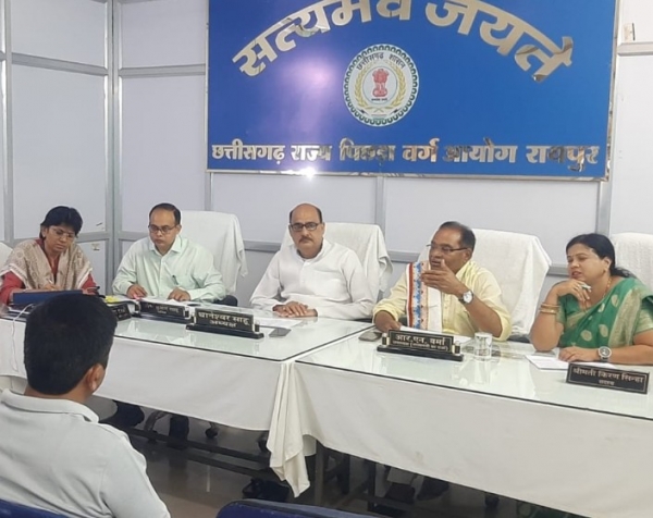 पिछड़ा वर्ग आयोग में 2 दिनों में सात लोगों का किए जनसुनवाई आवेदकों को पहुंचाया गया राहत :- आर एन वर्मा