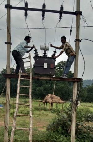 ग्राम केन्दापानी में लगाया गया नया ट्रांसफार्मर
