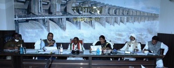 स्वामी आत्मानंद इंग्लिश मीडियम स्कूल में अधोसंरचना विकास के लिए डी.एम.एफ. मद से मिली 97 लाख रूपए की सैद्धांतिक स्वीकृति