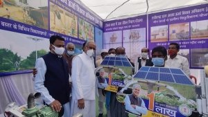 जगदलपुर : मुख्यमंत्री ने गणतंत्र दिवस के अवसर पर बस्तर जिले के कृषक  सुरेन्द्र नाग को सम्मानित किया