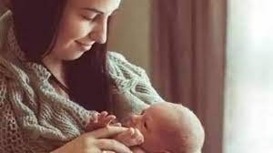 पहली बार मां के दूध में मिला प्लास्टिक का कण, विशेषज्ञों ने दी ये सलाह