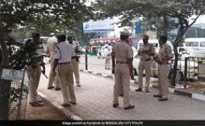 ड्रग्&zwj;स मामले में कर्नाटक के पूर्व मंत्री के बेटे के बेंगलुरु स्थित बंगले पर छापा मारा गया