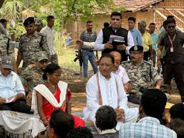 गलगम पहुंचे मुख्यमंत्री विष्णु देव साय, जवानों का हौसला बढ़ाया