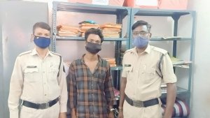अश्लील हरकतों ने ली किशोरी की जान