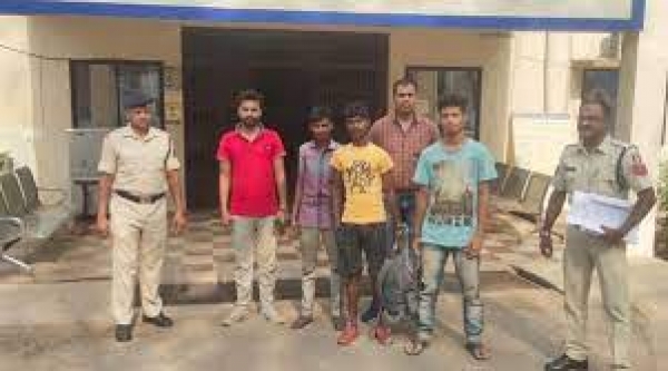 डॉ. मोहन पारख के खाते से 14 लाख रूपये की ऑनलाईन ठगी करने वाले 04 आरोपी धरे गये