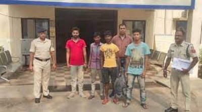 डॉ. मोहन पारख के खाते से 14 लाख रूपये की ऑनलाईन ठगी करने वाले 04 आरोपी धरे गये