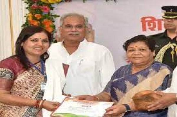 प्रदेश के महान साहित्यकारों के नाम पर 4 शिक्षकों को स्मृति पुरस्कार