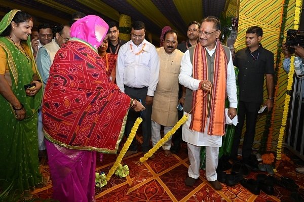 &lsquo;विष्णु भैया संग तीजा-पोरा, महतारी वंदन तिहार&rsquo; का भव्य आयोजन