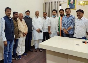 महापौर और एमआईसी प्रभारियों ने दी नगरी निकाय मंत्री को जन्मदिन की बधाई......