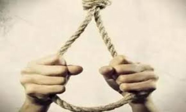 मां की मौत से क्षुब्ध बेटे ने कर लिई आत्महत्या ...