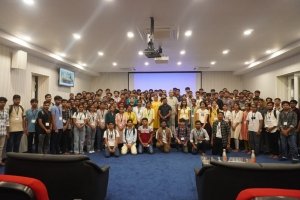 एनआईटी रायपुर में &ldquo;मूल्य शिक्षा से तनाव प्रबंधन&rdquo; विषय पर संगोष्ठी, आत्महत्या रोकथाम पर छात्रों को दिए व्यावहारिक सूत्र