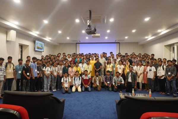 एनआईटी रायपुर में &ldquo;मूल्य शिक्षा से तनाव प्रबंधन&rdquo; विषय पर संगोष्ठी, आत्महत्या रोकथाम पर छात्रों को दिए व्यावहारिक सूत्र