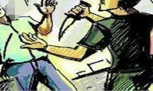चाकू से किया पड़ोसी पर प्राणघातक हमला