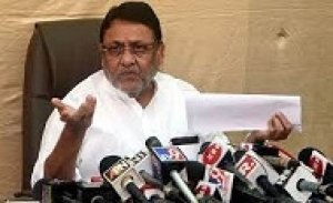बोलने का अधिकार है, गाली देने का नहीं : नवाब मलिक की बेटी ने देवेंद्र फडणवीस को भेजा नोटिस