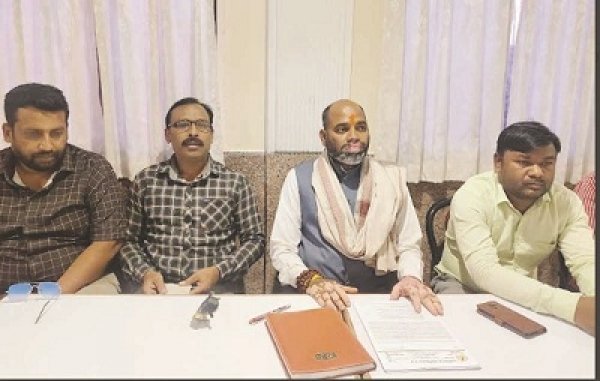 छत्तीसगढ़ में कमजोर डोमिसाइल नीति के कारण छत्तीसगढिय़ों के हाथ से निकला