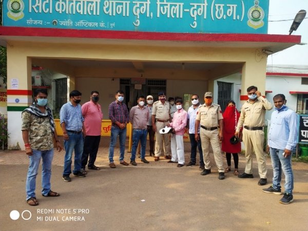 सेवा सप्ताह के तहत भाजयुमो ने थाना परिसर का सेनेट्राईज कर कोरोना वीरों का किया उत्साहवर्धन...