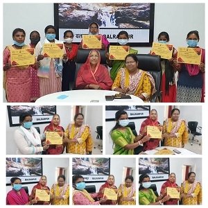 मनरेगा में उत्कृष्ट कार्य करने वाले महिला मेट हुए सम्मानित