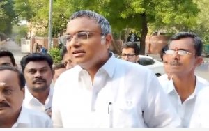 "मेरे विशेषाधिकारों का घोर उल्लंघन"- CBI की पूछताछ के बीच कार्ति चिदंबरम ने लोकसभा अध्यक्ष को लिखी चिट्ठी