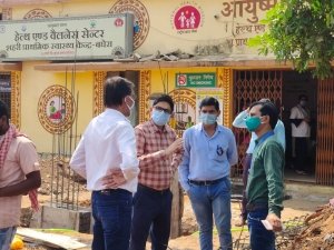 कोरोना वैक्सीन के लिए शहर में घर-घर होगा सर्वे ,टीकाकरण केन्द्रों में टीका अवश्य लगवायें - आयुक्त मंडावी