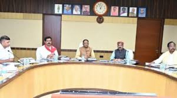 मुख्यमंत्री विष्णु देव साय की अध्यक्षता में आज यहां मंत्रालय महानदी भवन में आयोजित कैबिनेट की बैठक में अनेक महत्वपूर्ण निर्णय लिए गए -